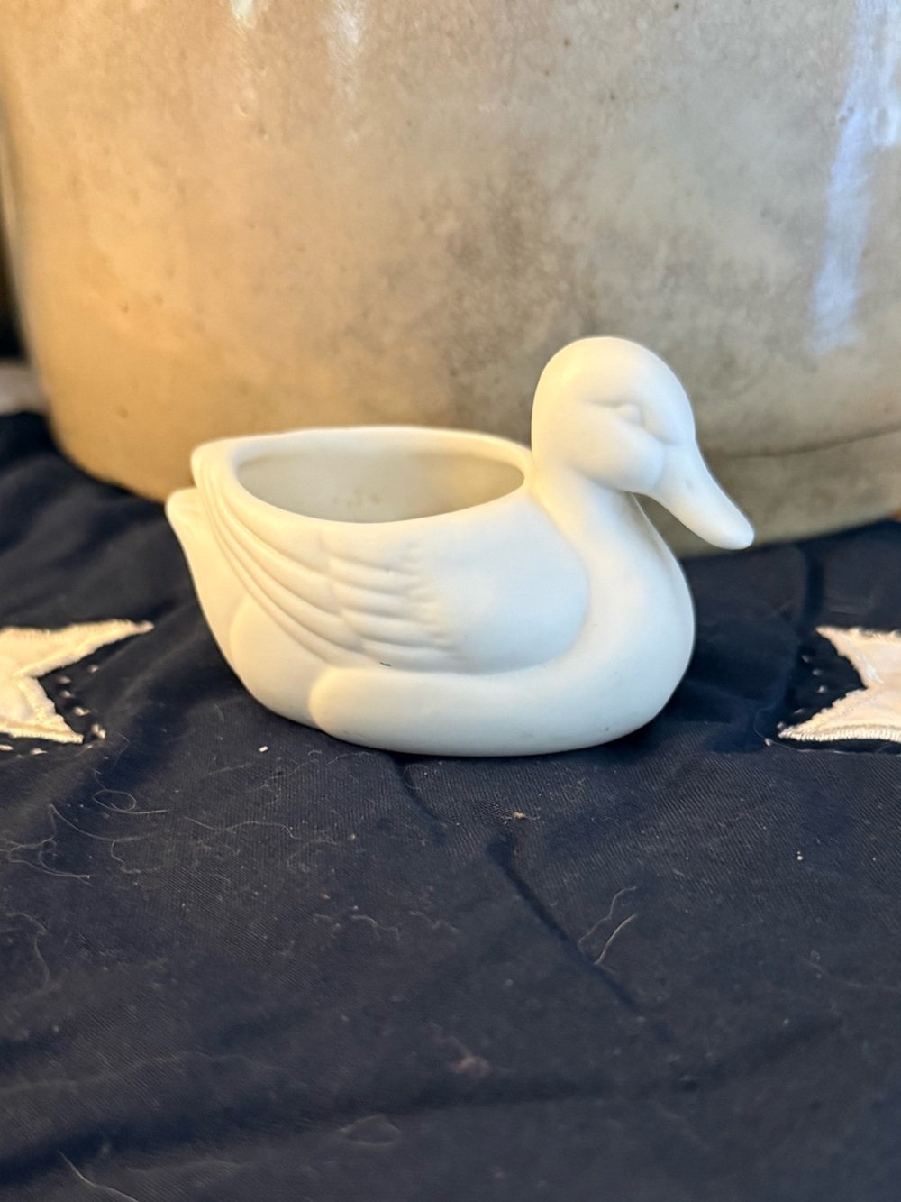 Little white ceramic duck trinket or planter ring holder.